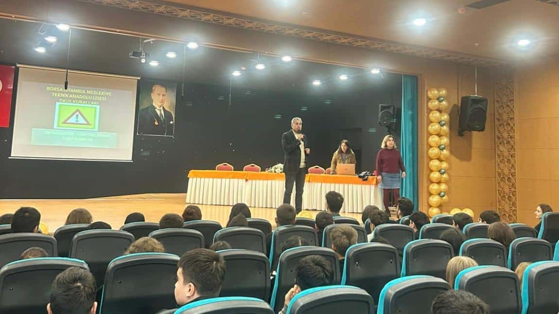 OKUL KURALLARI, ÖĞRENCİLERİ İLGİLENDİREN YÖNETMELİKLER VE DİSİPLİN SÜRECİ HAKKINDA BİLGİ VERİLDİ.